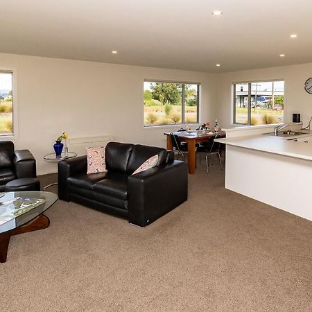 Poppa Pete'S - Te Anau Holiday Home Eksteriør bilde