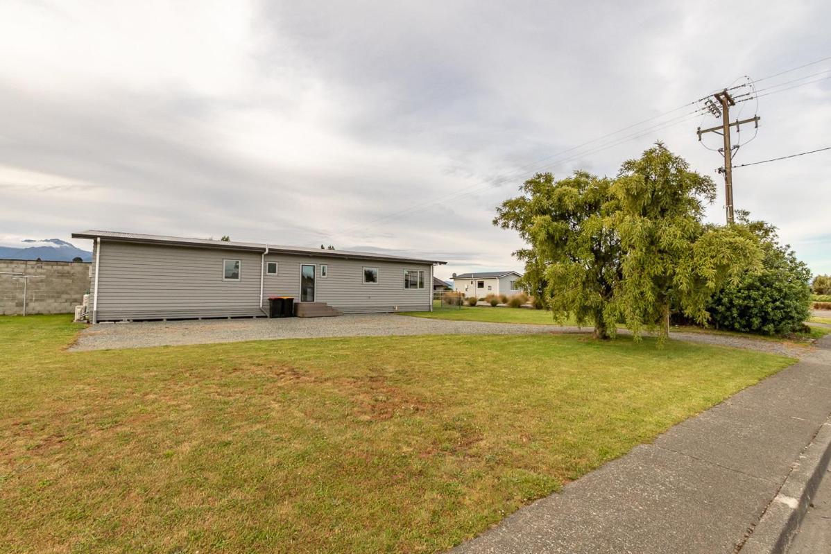 Poppa Pete'S - Te Anau Holiday Home Eksteriør bilde