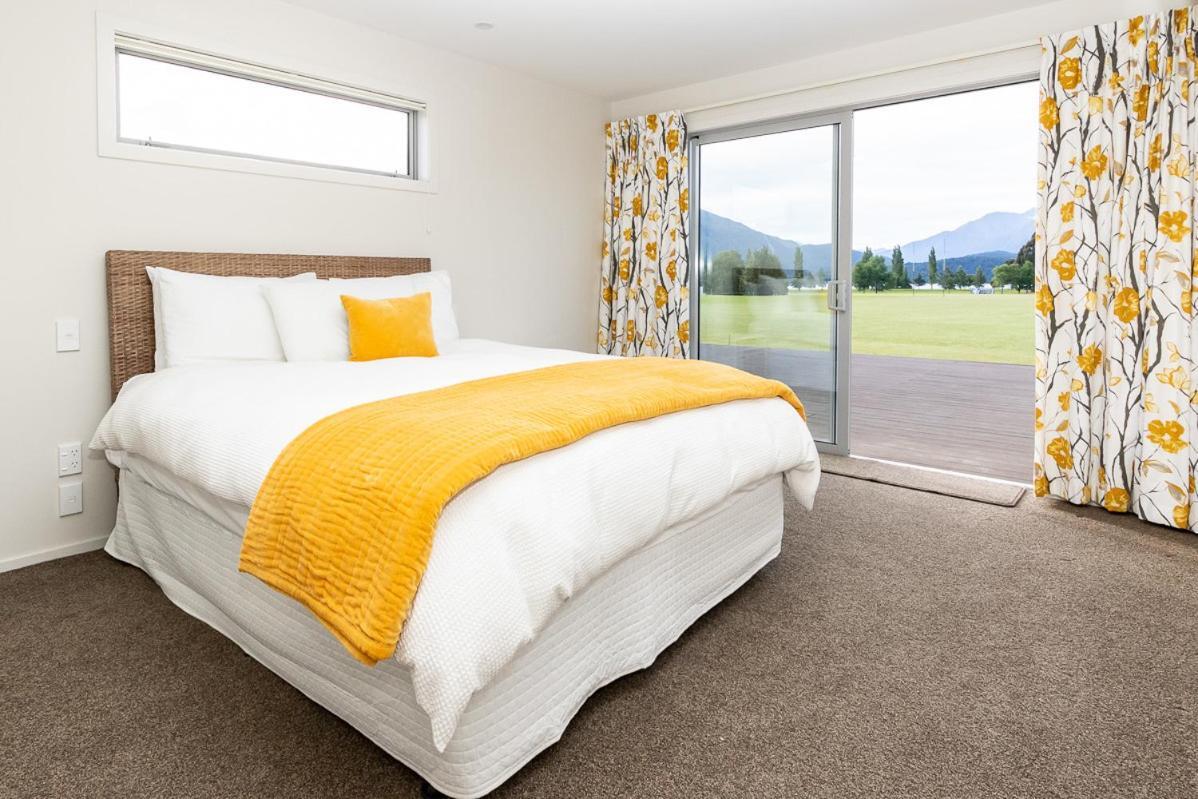 Poppa Pete'S - Te Anau Holiday Home Eksteriør bilde