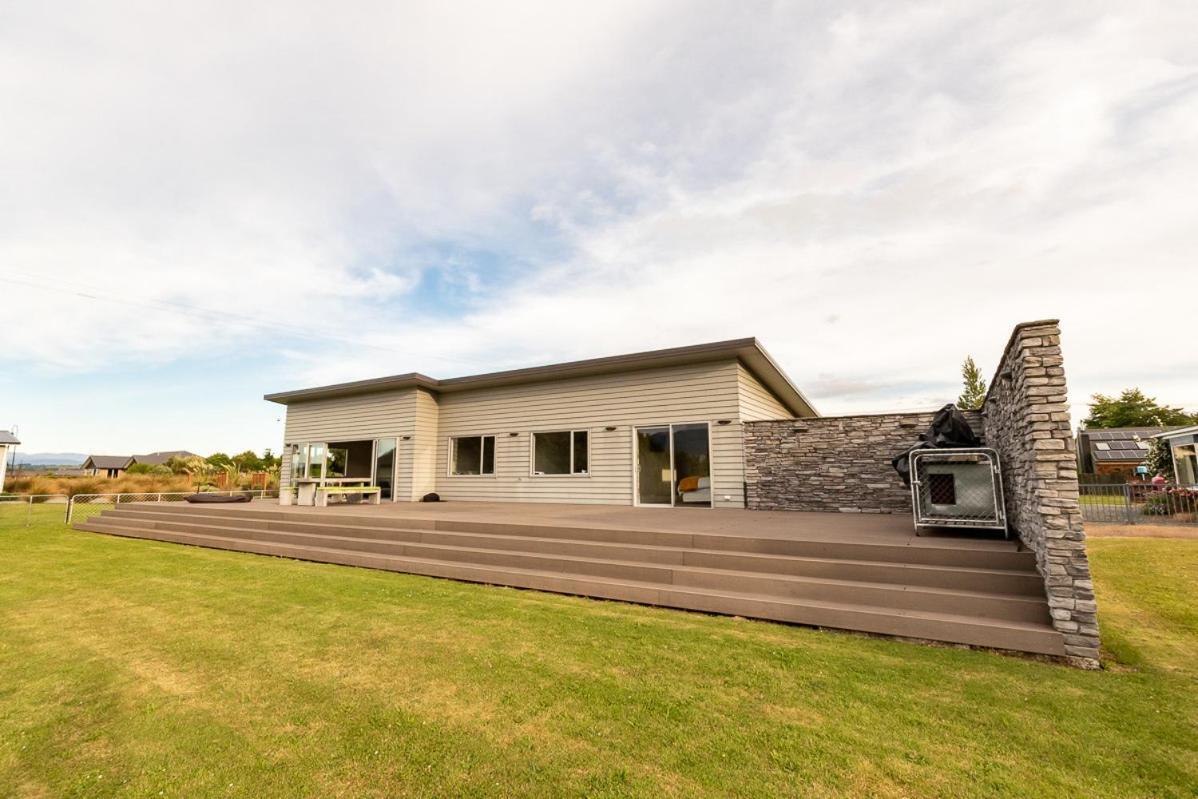 Poppa Pete'S - Te Anau Holiday Home Eksteriør bilde