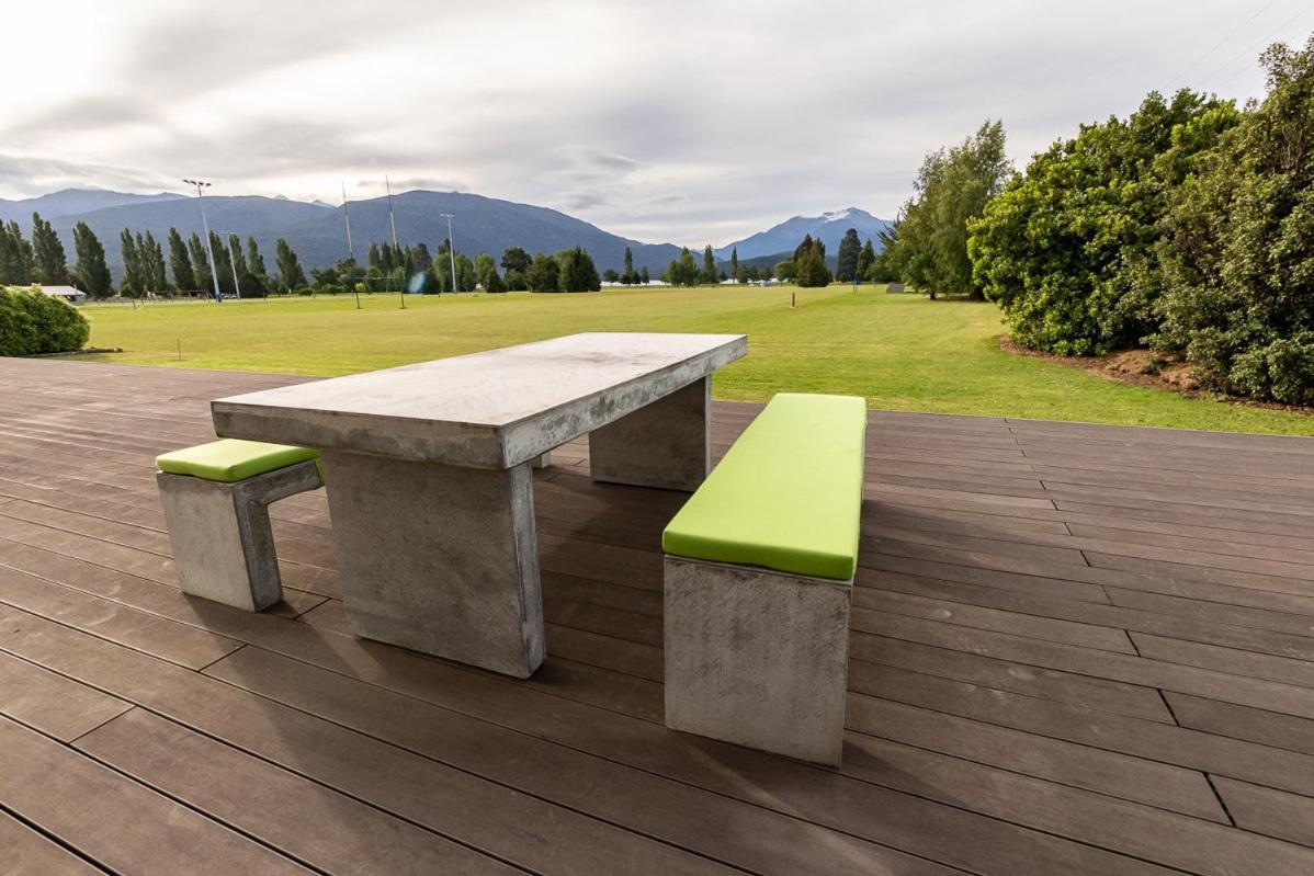 Poppa Pete'S - Te Anau Holiday Home Eksteriør bilde
